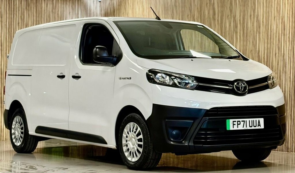 Toyota PROACE Mpv White