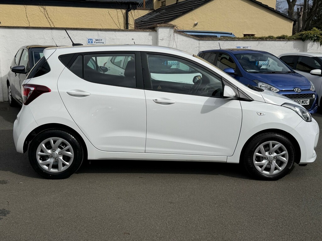 Hyundai I10 1.2 Se Hatchback Euro 6 87 Ps FP69OND White #2