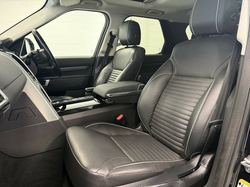Land Rover Discovery Suv 3.0 Td V6 Hse 201818 FE18ZFX Black #3