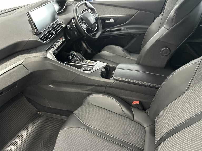 Peugeot 3008 1.2 Puretech Allure Premium NC22CFG #3