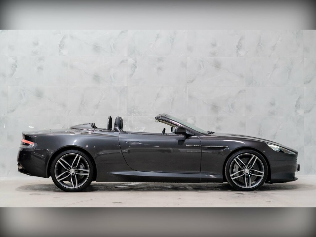 Aston Martin Virage Silver #12