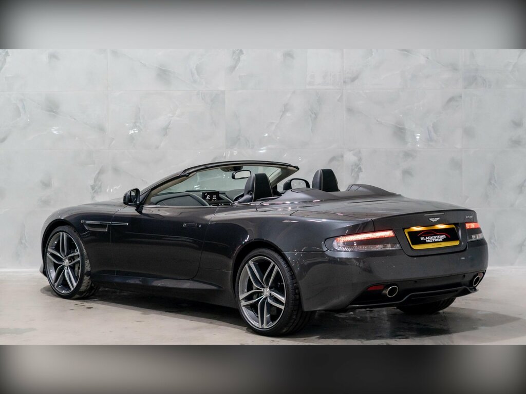 Aston Martin Virage Silver #8