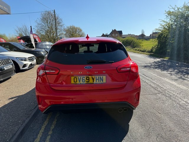 Ford Focus 1.0T Ecoboost St-line Hatchback OV69YHN Red #4