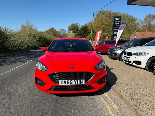 Ford Focus 1.0T Ecoboost St-line Hatchback OV69YHN Red #2