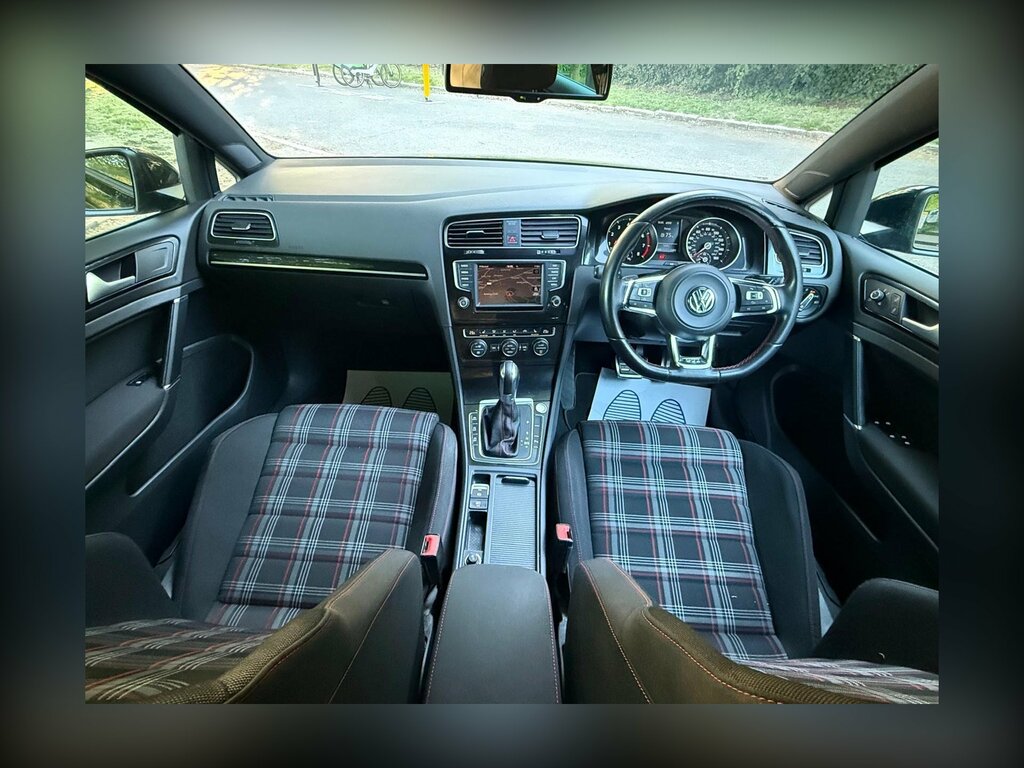 Volkswagen Golf 2.0 Tsi Bluemotion Tech Gti Hatchback D MA16EYU Black #2