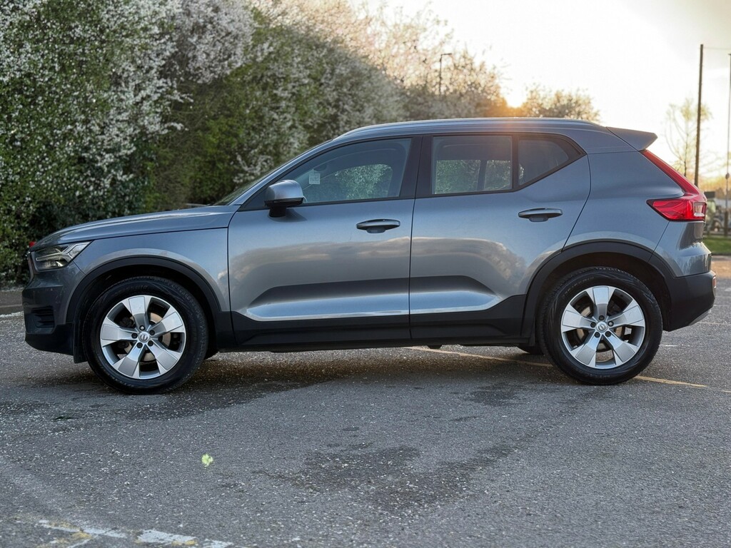 Volvo XC40 2.0 Momentum D3 2019 RF68YSN Grey #5