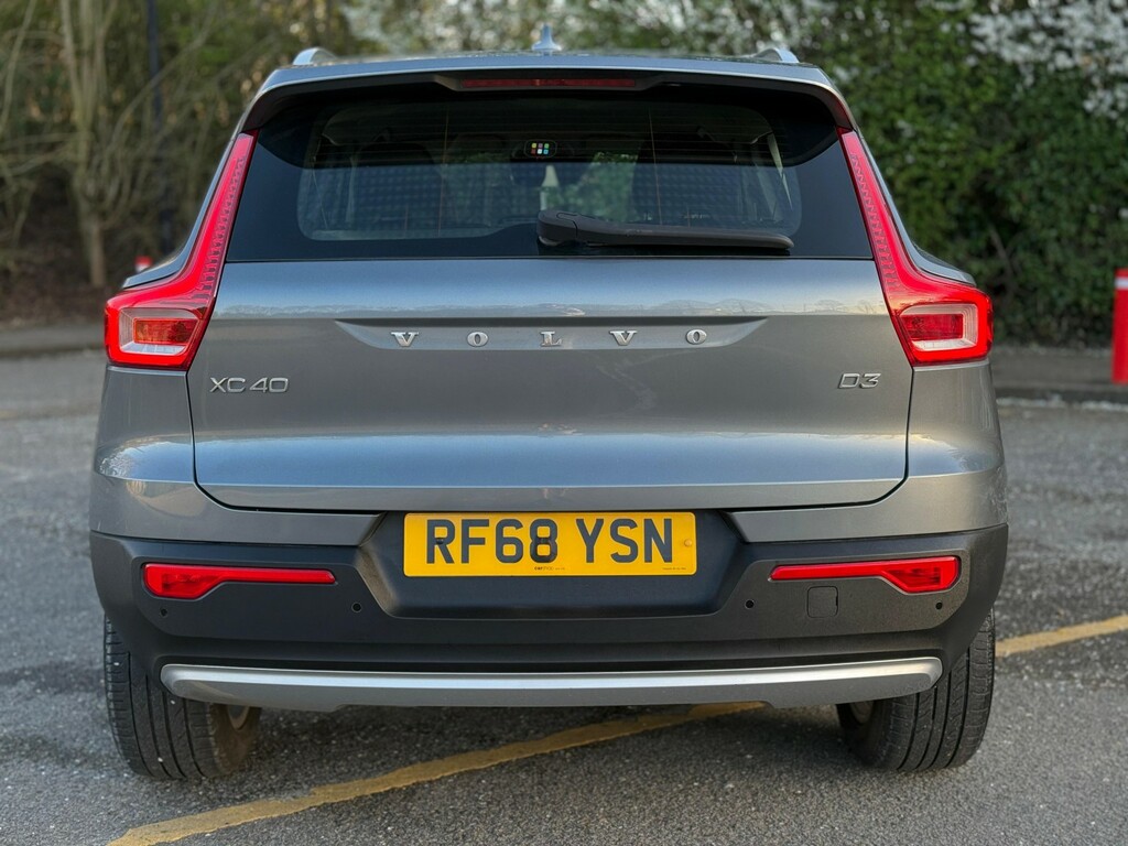 Volvo XC40 2.0 Momentum D3 2019 RF68YSN Grey #6
