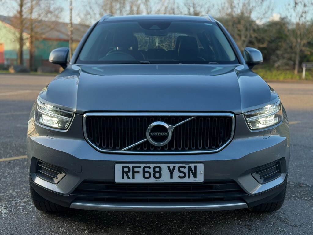 Volvo XC40 2.0 Momentum D3 2019 RF68YSN Grey #3