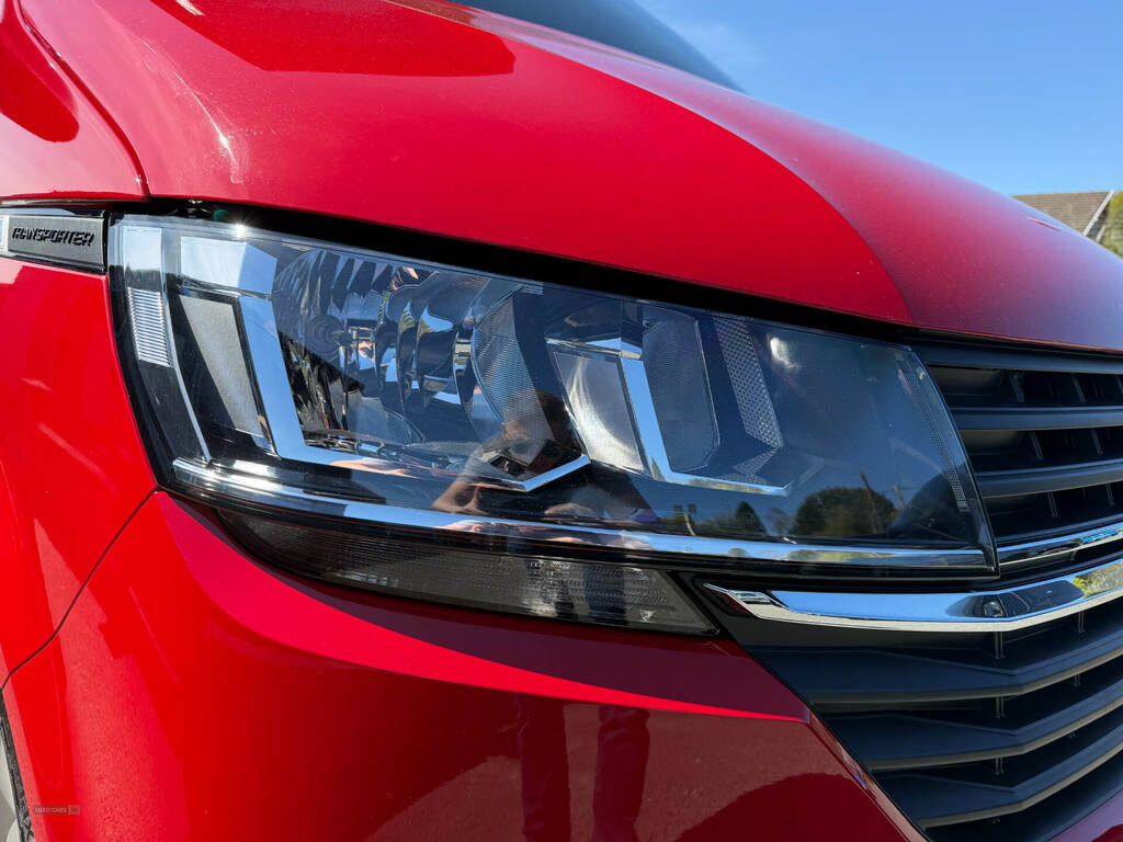 Volkswagen Transporter Startline 2.0 Tdi 90 Startline Van GSZ9496 Red #4