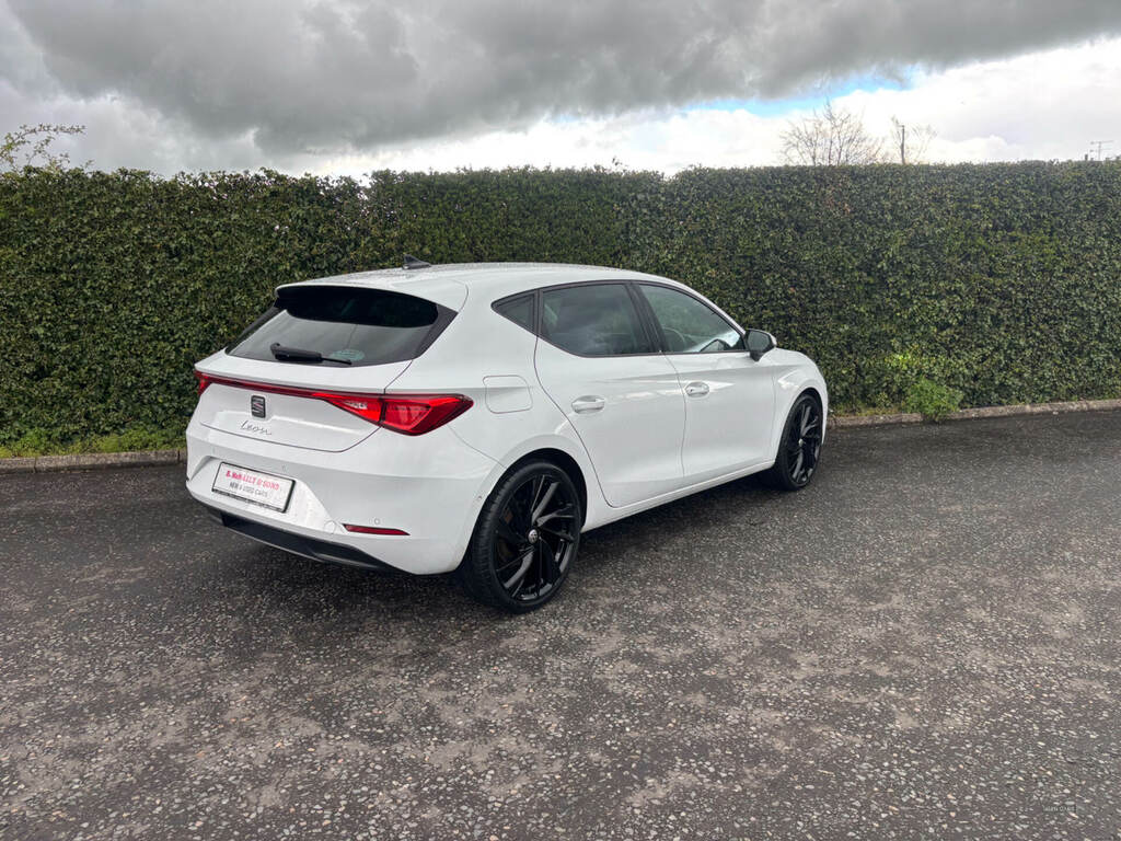 Seat Leon 2.0 Tdi Se Dynamic SRZ7980 White #5