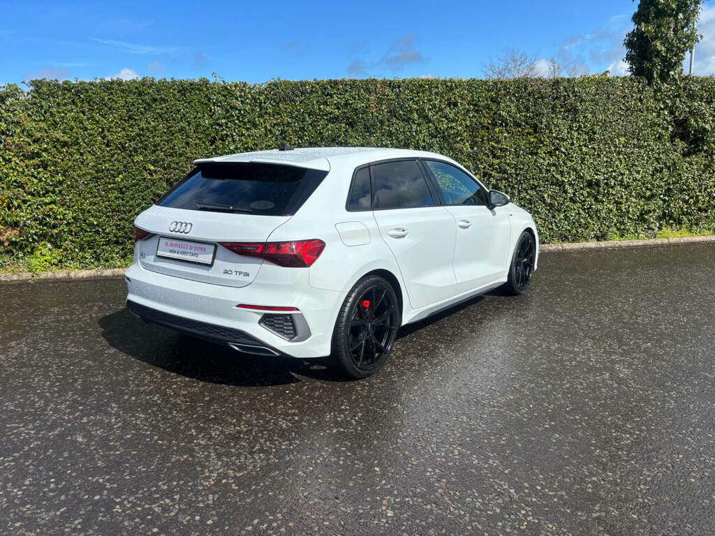 Audi A3 30 Tfsi S Line AVZ7710 White #4
