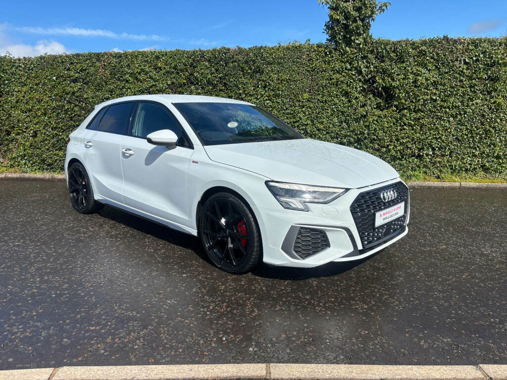 Audi A3 30 Tfsi S Line AVZ7710 White #5