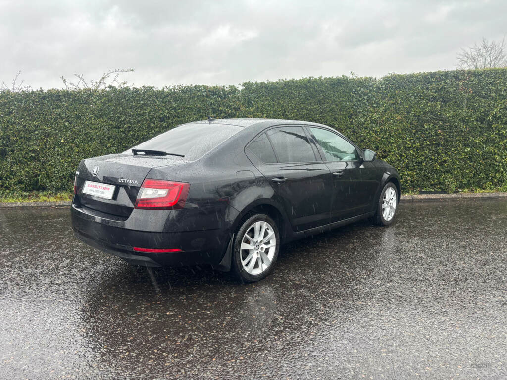 Skoda Octavia 2.0 Tdi Cr Se L Dsg 7 Speed DA19CCO Black #2