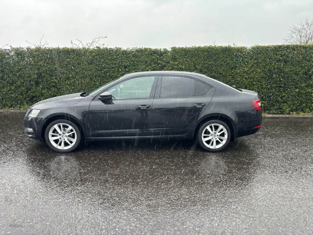 Skoda Octavia 2.0 Tdi Cr Se L Dsg 7 Speed DA19CCO Black #3