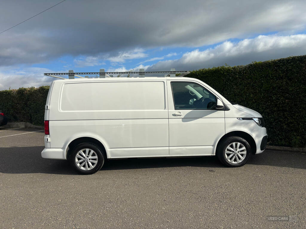 Volkswagen Transporter 2.0 Tdi 110 Highline Van FN20LNA White #4