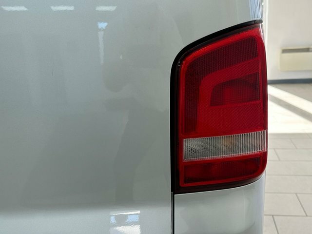 Volkswagen Transporter Shuttle 2.0 Td T30 Se Black #32