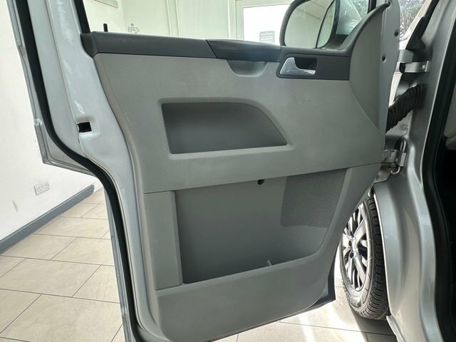 Volkswagen Transporter Shuttle 2.0 Td T30 Se Black #50