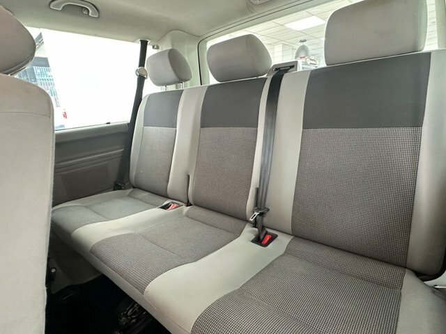 Volkswagen Transporter Shuttle 2.0 Td T30 Se Black #40