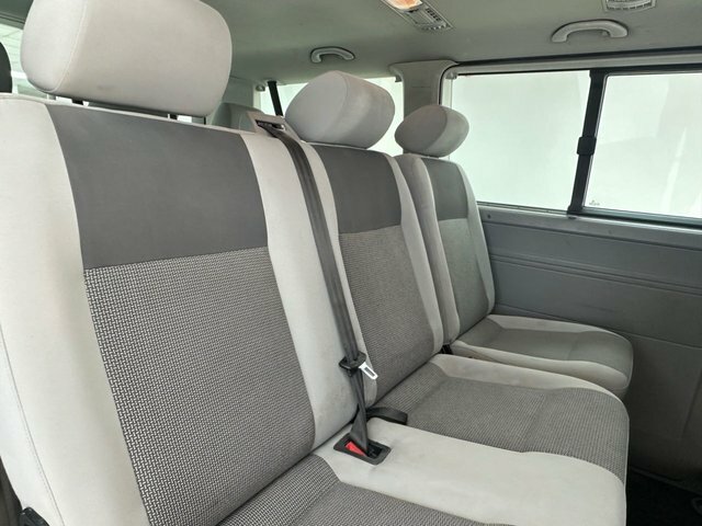 Volkswagen Transporter Shuttle 2.0 Td T30 Se Black #29