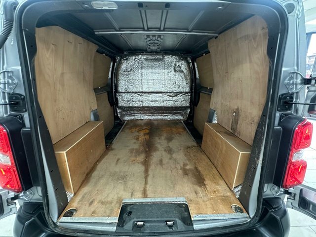 Vauxhall Vivaro 1.5 Turbo D 2700 Dynamic Panel Van 6Dr Manu OXZ7423 Grey #3