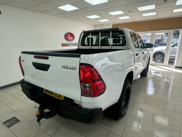 Toyota HILUX 2.4 D-4d Active Pickup Double Cab Manua BN68OJL White #5