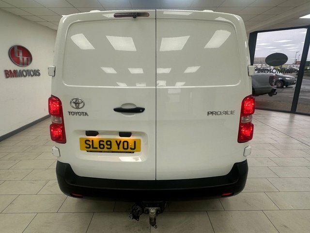 Toyota PROACE 2.0D Icon Medium Panel Van 6Dr Mwb E White #4