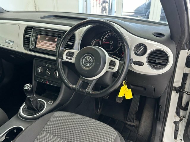 Volkswagen Beetle 1.2 Tsi Design Hatchback 6Spd Eu White #3