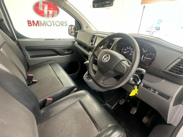 Vauxhall Vivaro 1.5 Turbo D 2900 Dynamic Panel Van 6Dr Manu DP21YFM White #3