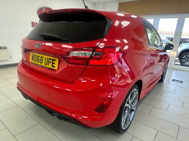 Ford Fiesta Van 1.5 Tdci Sport Car Derived Van Manu WD68UFE Red #6
