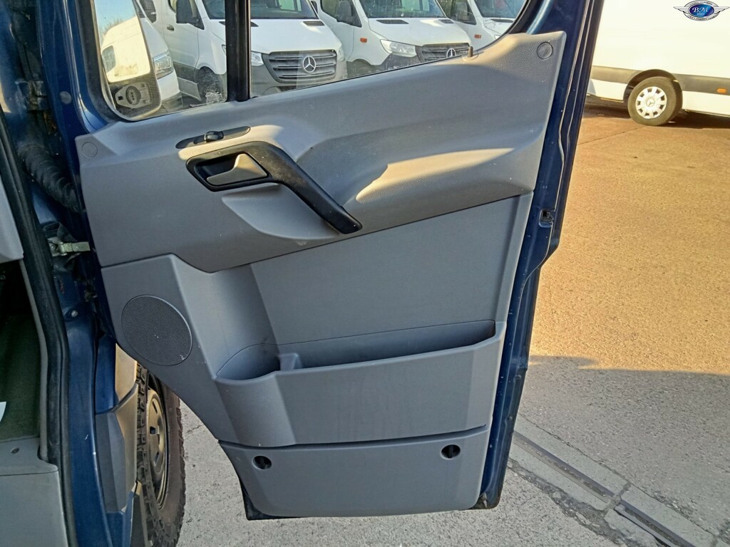 Mercedes-Benz Sprinter 209 Cdi Blue #9