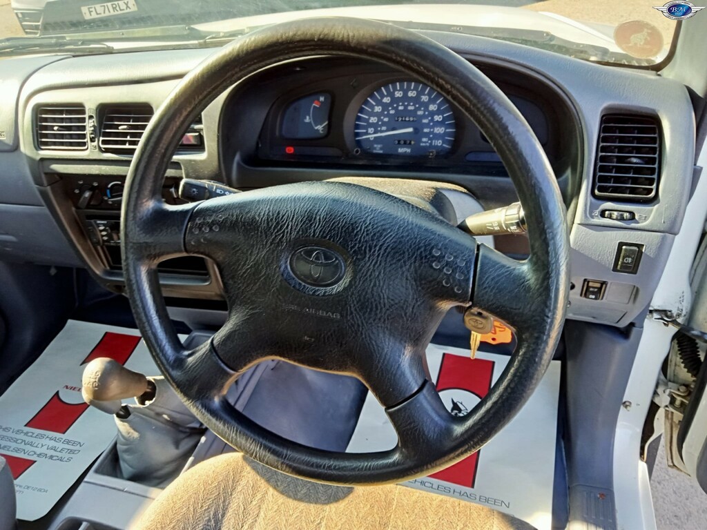 Toyota HILUX  Green #10