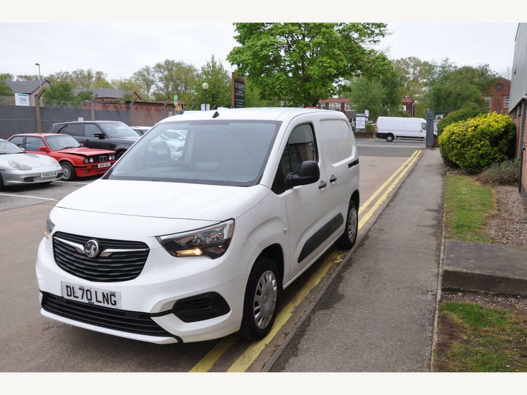 Vauxhall Combo 1.6 Turbo D 2300 Sportive L1 H1 Euro 6 S S DL70LNG White #2