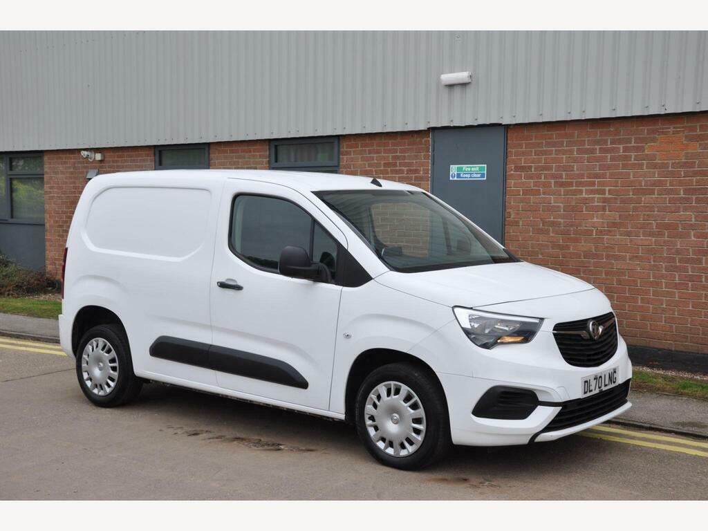 Vauxhall Combo 1.6 Turbo D 2300 Sportive L1 H1 Euro 6 S S White