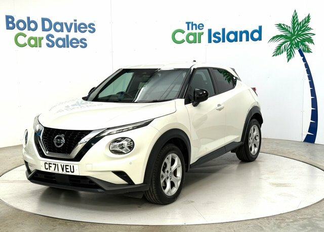 Nissan Juke Dig-t N-connecta Suv CF71VEU White #3