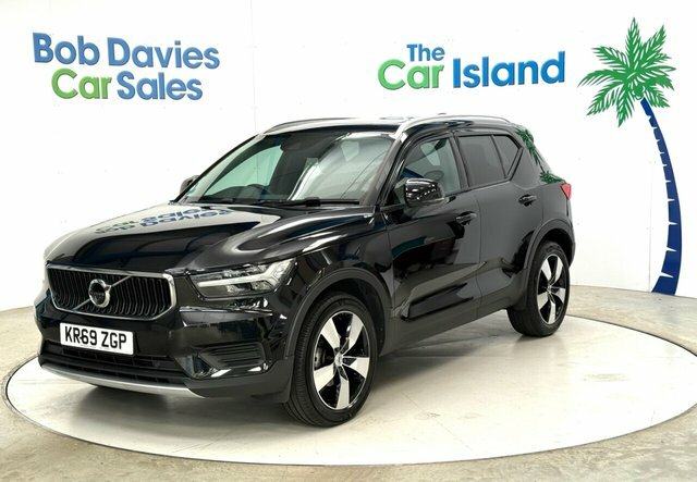 Volvo XC40 T3 Momentum Suv KR69ZGP Black #3