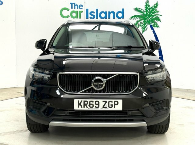 Volvo XC40 T3 Momentum Suv KR69ZGP Black #2