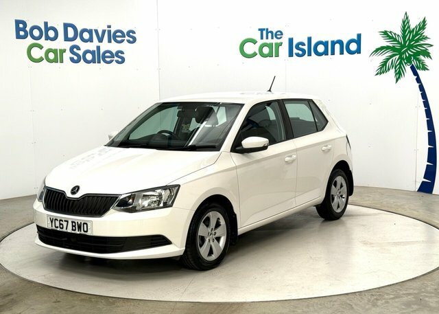 Skoda Fabia Tsi Se Hatchback YC67BWO White #3