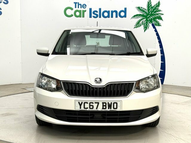 Skoda Fabia Tsi Se Hatchback YC67BWO White #2