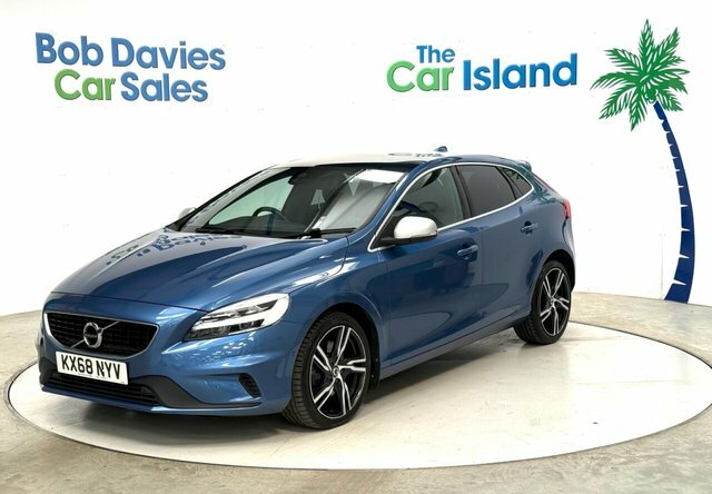 Volvo V40 D3 R-design Pro Hatchback KX68NYV Blue #3