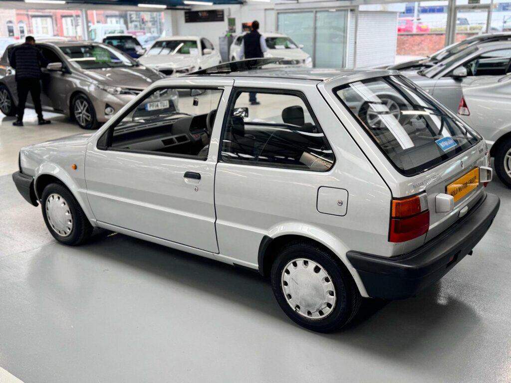 Nissan Micra Micra Gs Red #8