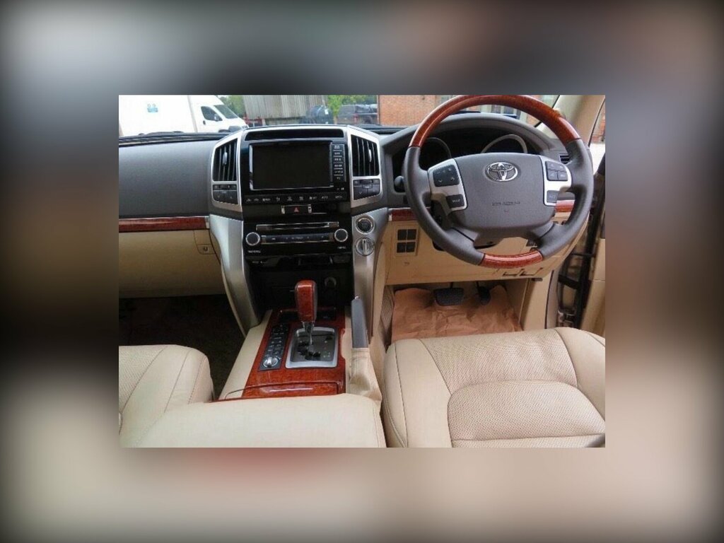 Toyota Land Cruiser V8 Zx V8 4.6 Black #39