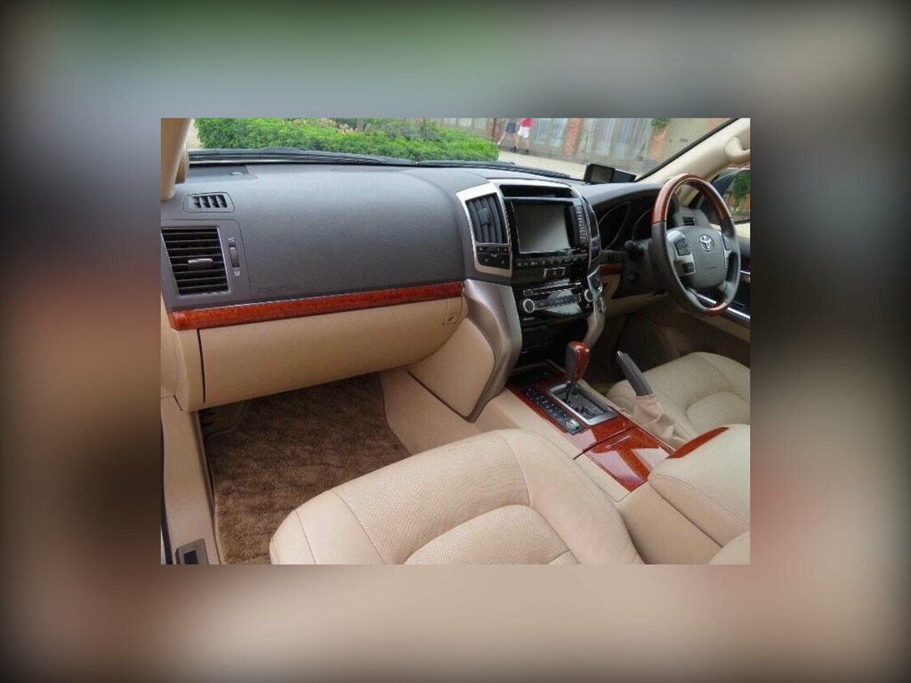 Toyota Land Cruiser V8 Zx V8 4.6 Black #38