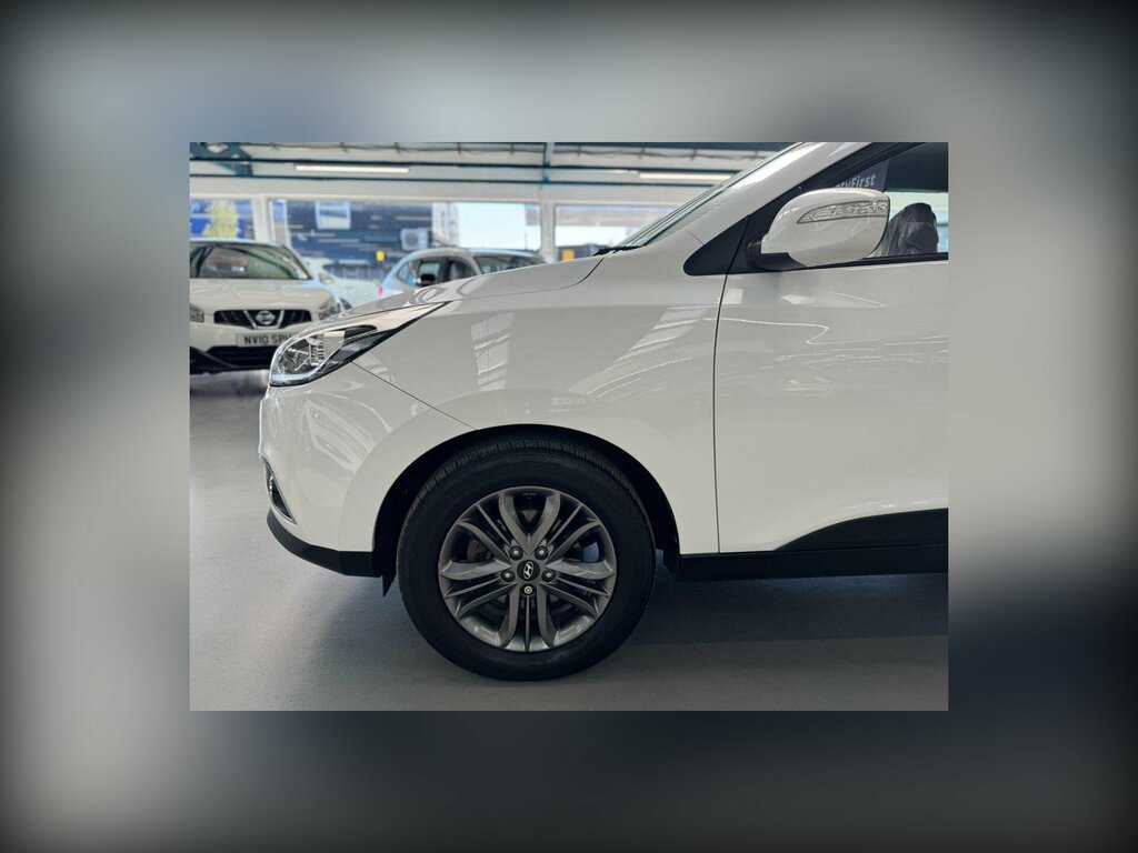 Hyundai Ix35 1.7 Crdi Blue Drive Se Suv Euro FL15SBX White #5
