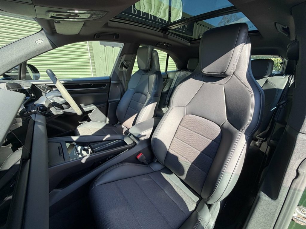 Porsche Macan Suv WM74OBY Green #2