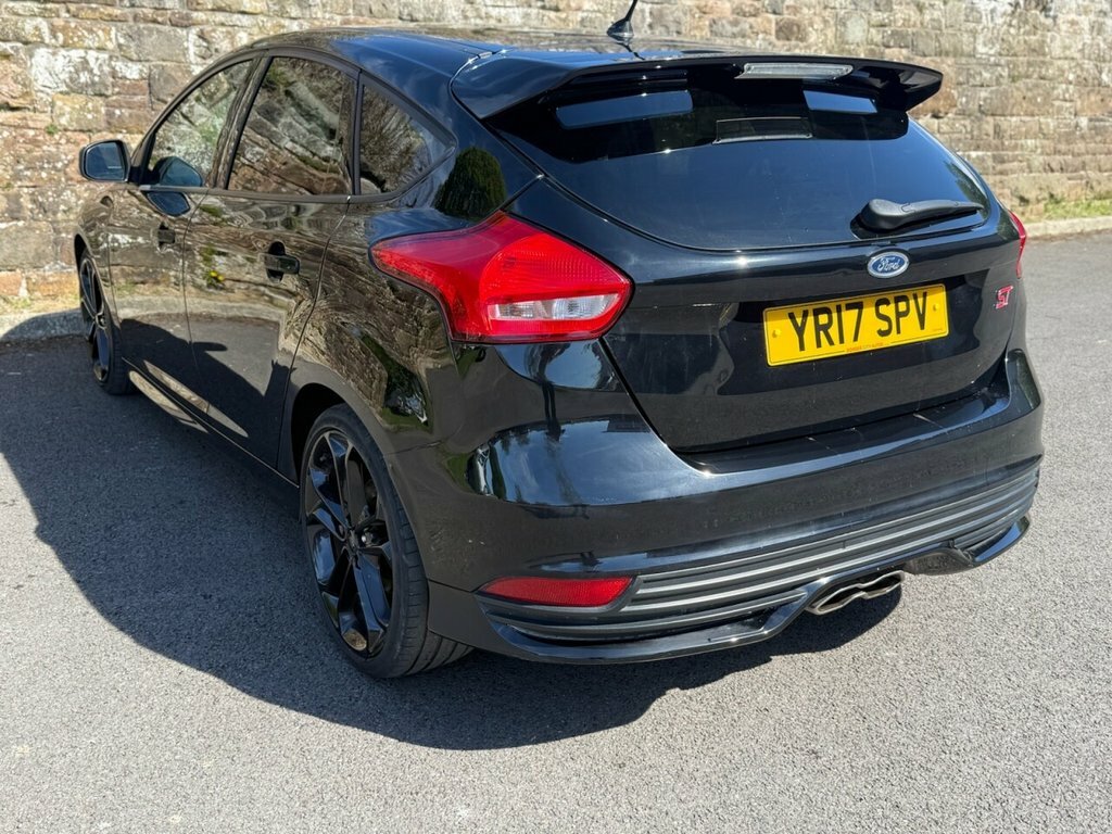 Ford Focus 2L St-2 YR17SPV Black #5