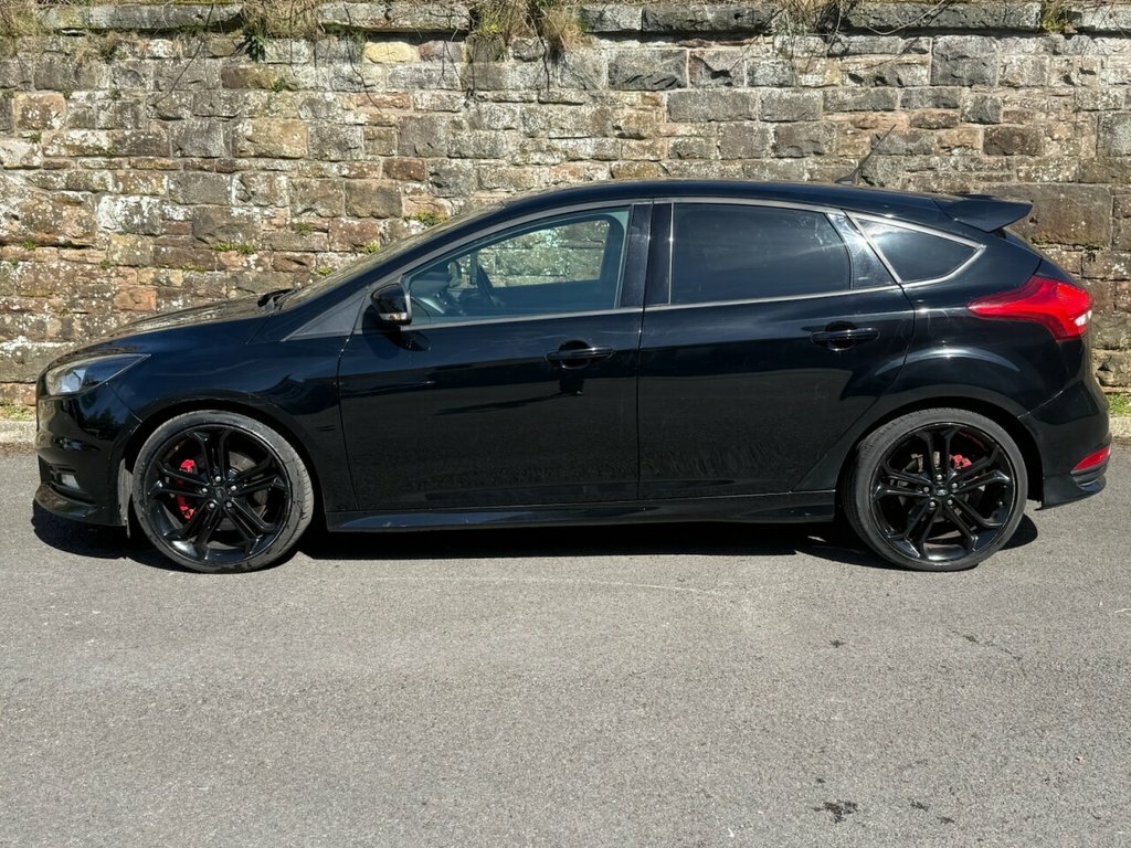 Ford Focus 2L St-2 YR17SPV Black #4