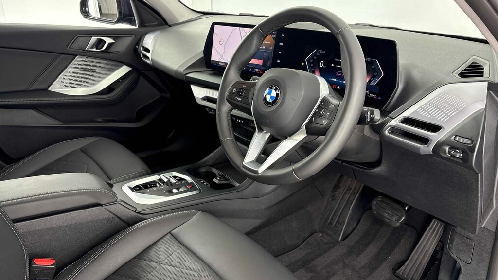BMW 1 Series Sports YK25CDM Purple #6