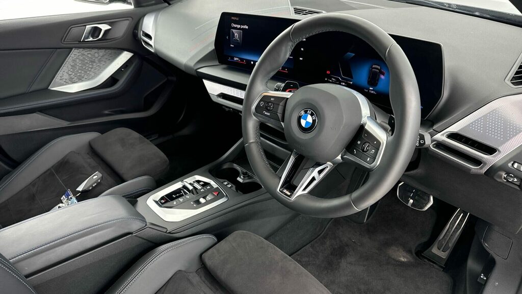 BMW 1 Series Sports YG25OES Black #6