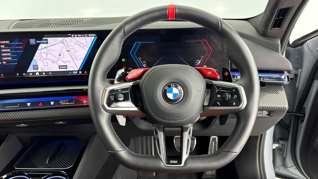 BMW M5 Estate YH25KFX Grey #5
