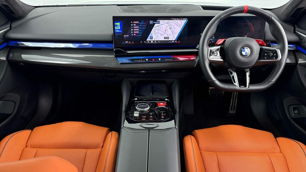 BMW M5 Estate YH25KFX Grey #4